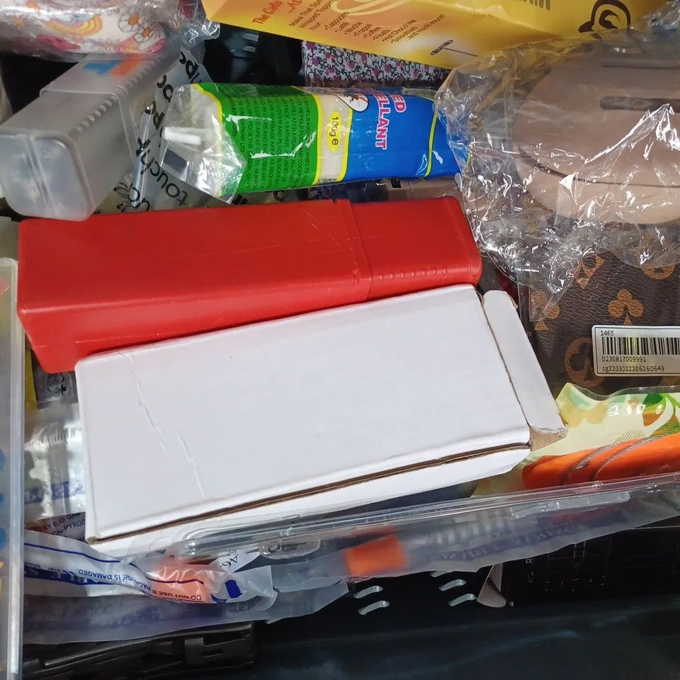 APPROXIMATELY 10 ASSORTED HOUSEHOLD ITEMS TO INCLUDE INTERIOR DEHUMIDIFIER, TAPE MEASURE, PERFUMED INSECT REPELLANT, ETC