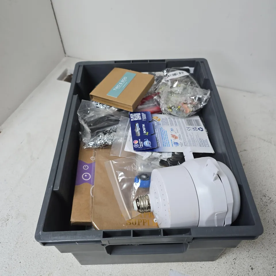 TOTE OF APPROXIMATELY 15 ASSORTED ITEMS TO INCLUDE: VISBELLA GASKET MAKER