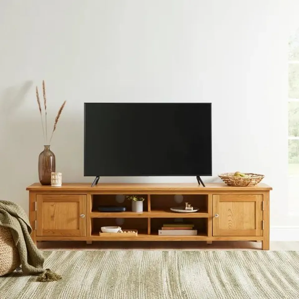 BOXED AND ASSEMBLED BROMLEY EXTRA WIDE TV UNIT FOR TVS UP TO 80" -OAK-
