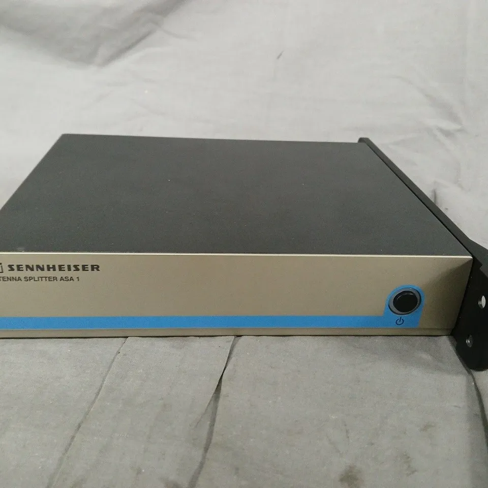 SENNHEISER ANTENNA SPLITTER ASA 1 – RACK-MOUNT RF DISTRIBUTION UNIT