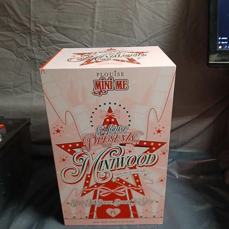 PLOUISE MINI ME MINI MUA VANITY STATION 