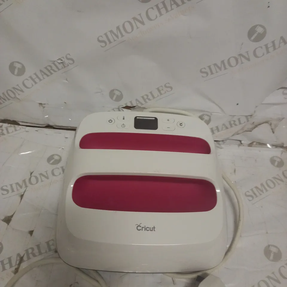 CRICUT EASY PRESS 2