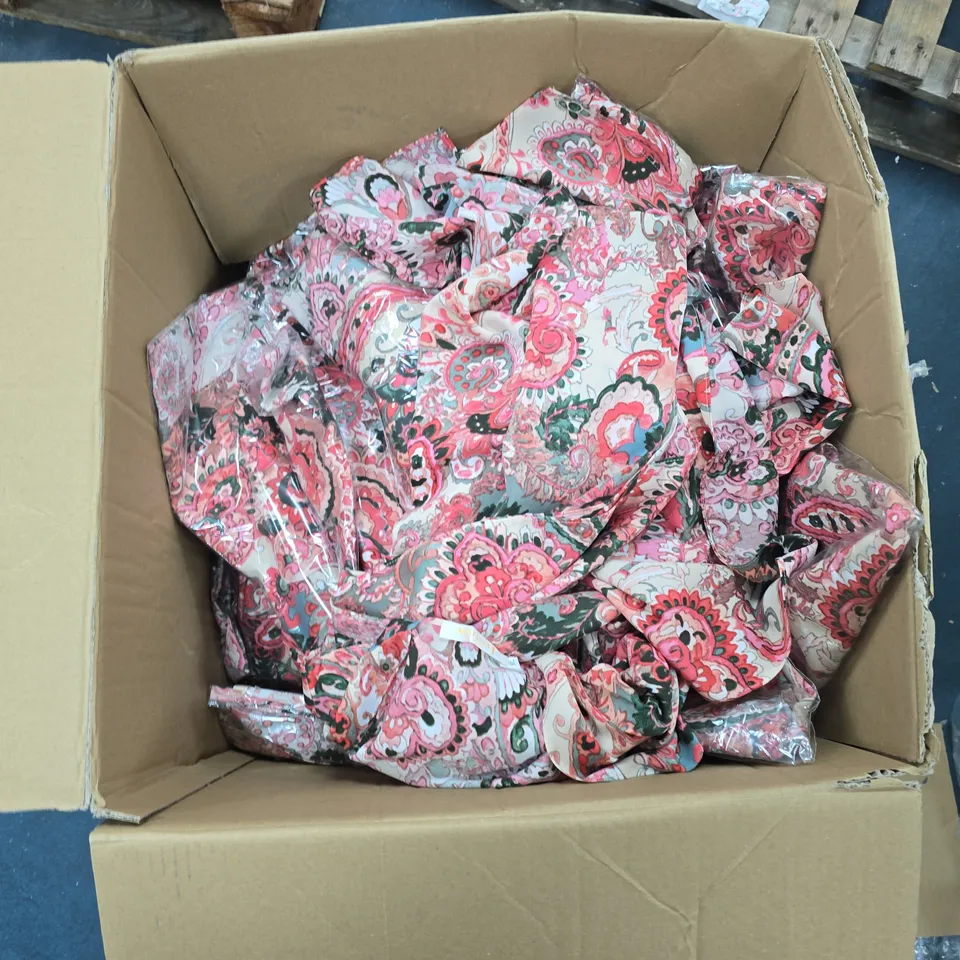 BOX OF APPROXIMATELY 70 KIMONO JACKETS