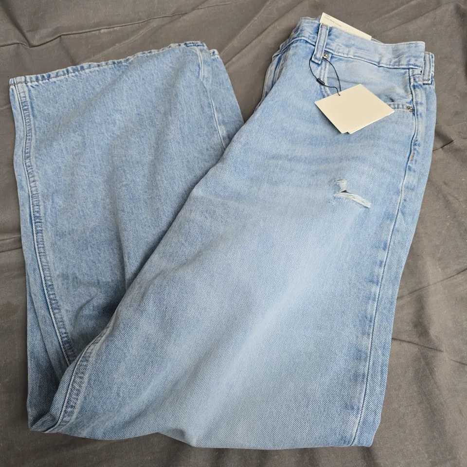 Calvin Klein Jeans – Low Rise Loose Jeans, Light Wash Denim - 29