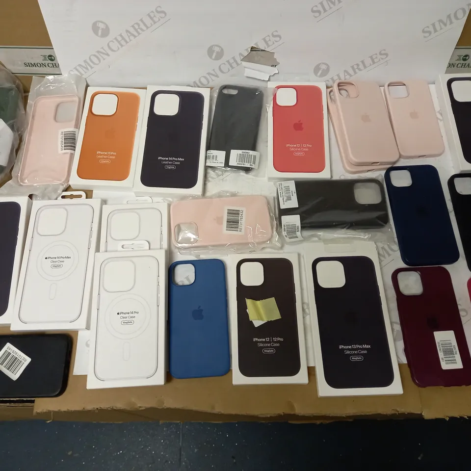 LOT OF APPROX. 25 ASSORTED APPLE IPHONE PHONE CASES TO INCLUDE LEATHER, SILICONE AND CLEAR