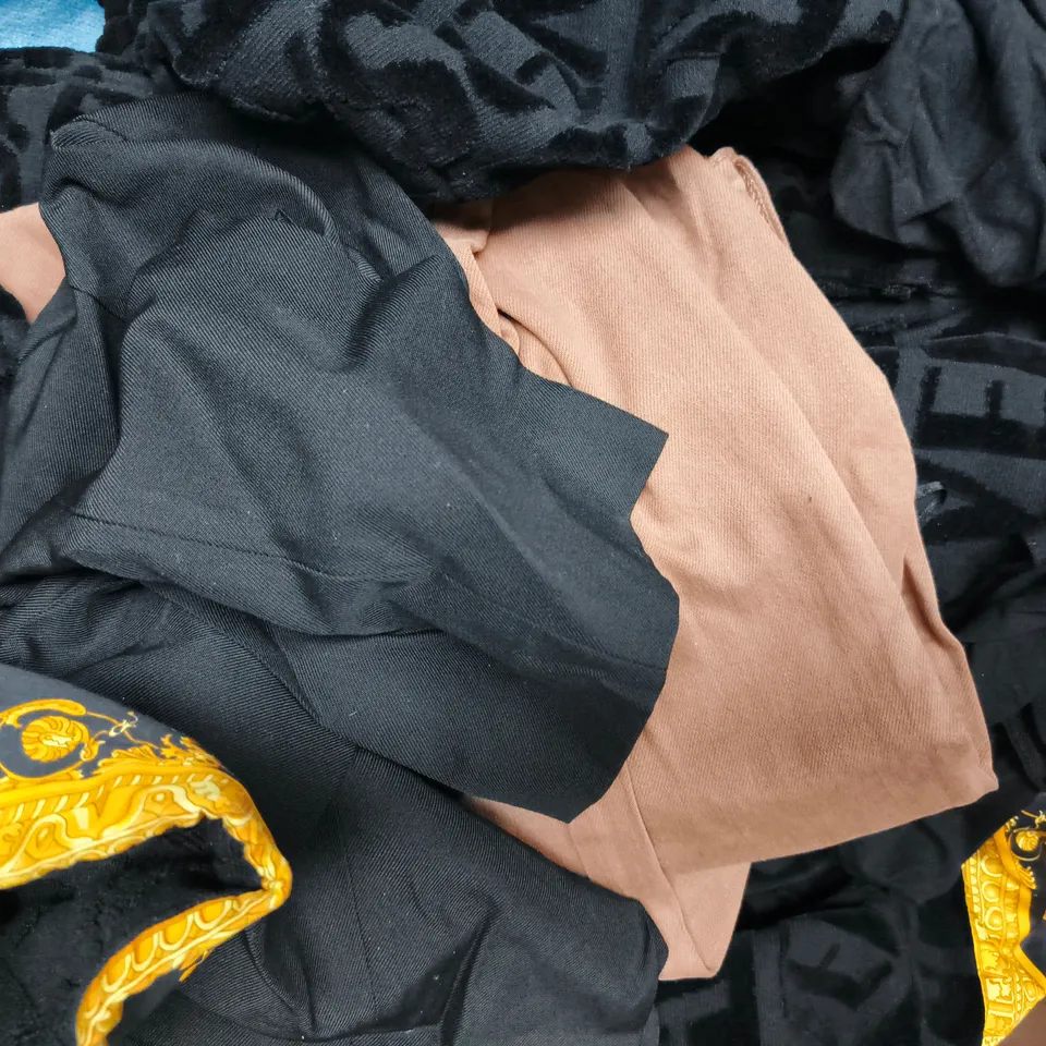 APPROXIMATELY 20 ASSORTED CLOTHING AND FASHION PRODUCTS IN VARIOUS STYLES AND SIZES - COLLECTION ONLY