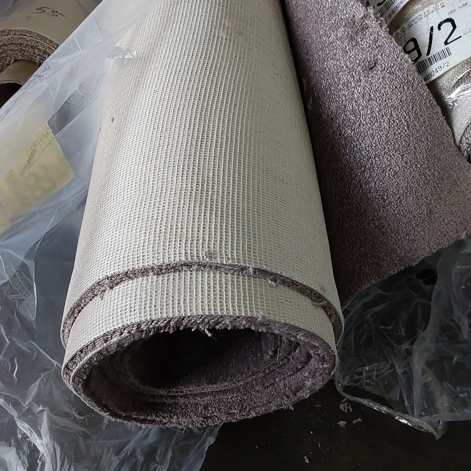 ROLL OF QUALITY EC FREEDOM XTRA MINK CARPET // SIZE: APPROXIMATELY 3.1 X 5m