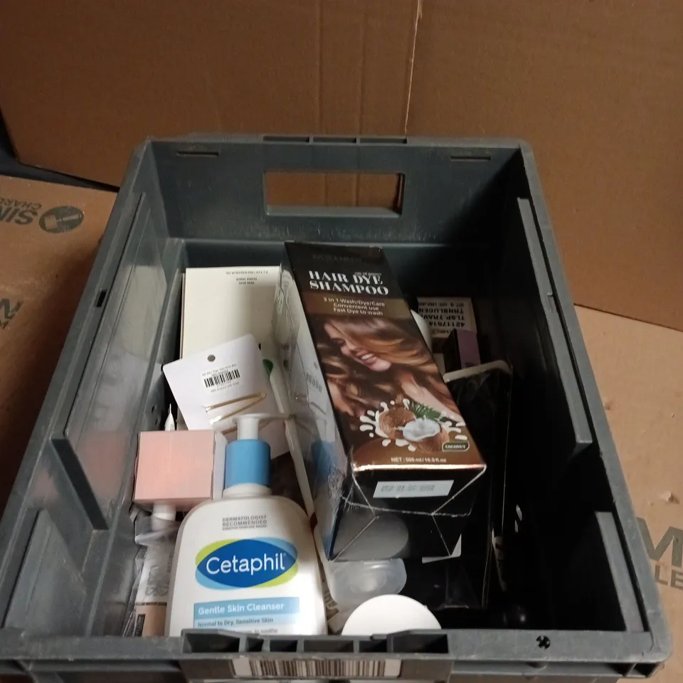 APPROXIMATELY 15 ASSORTED COSMETIC ITEMS INCLUDING REGROWZ VOLUME CONDITIONER , HAIR DYE SHAMPOO AND CANTU FOR KIDS CURLING CREAM 