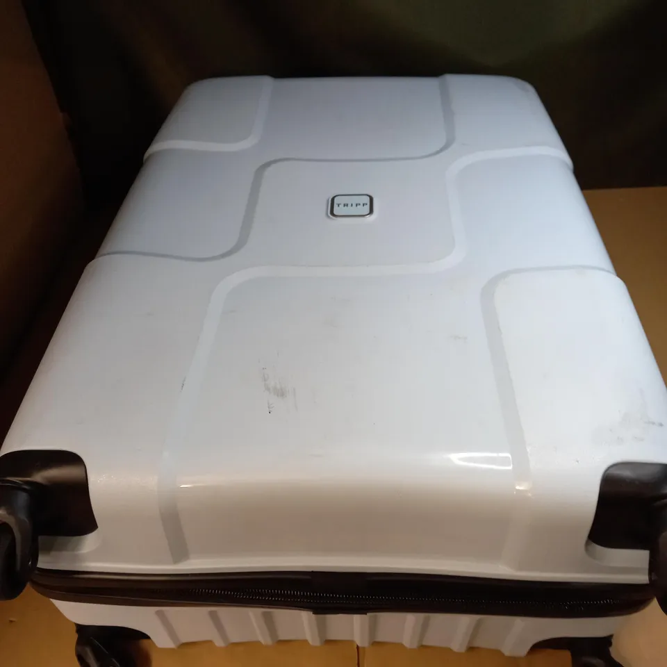 TRIPP BLUE HARD SHELL LUGGAGE CASE 