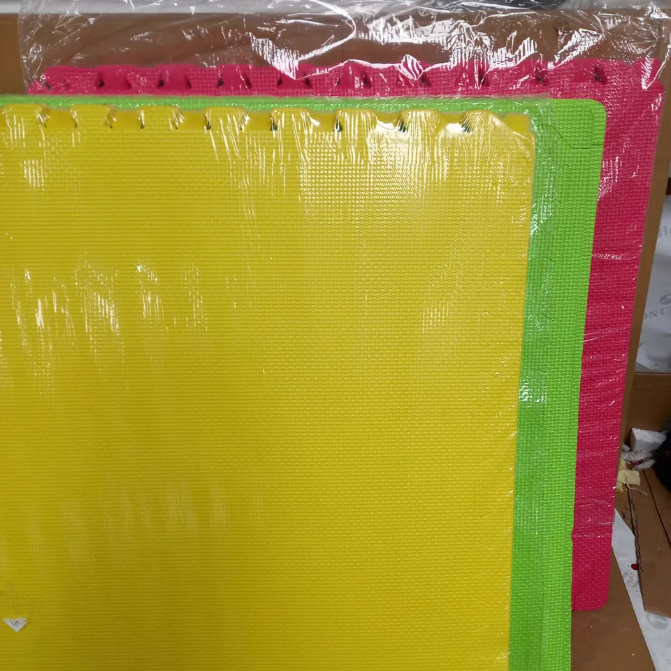 CHILDRENS SOFT PLAYMATS IN VARIOUS COLOURS 