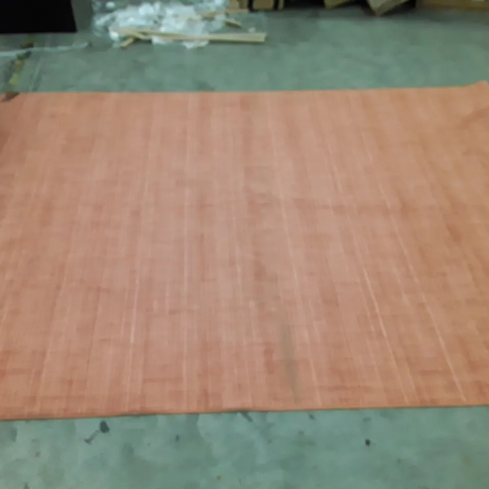 QUALITY DESIGNER AREA RUG // APPROX SIZE: 240 x 340cm
