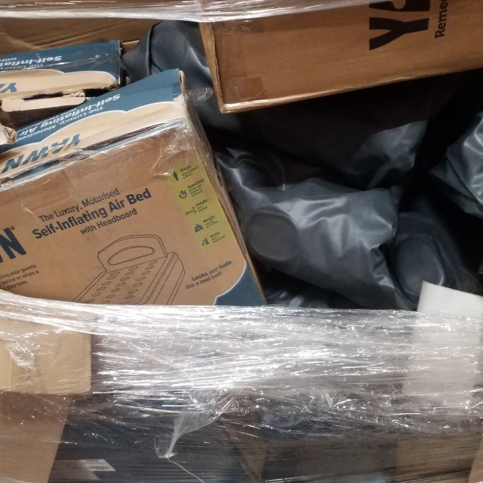 PALLET CONTAINING ASSORTED INFLATABLE MATTRESSES