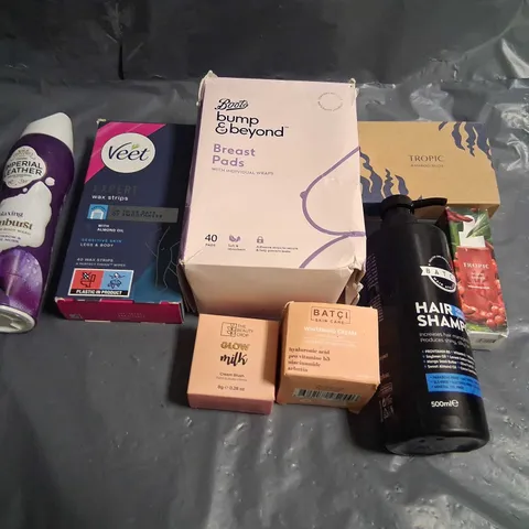 APPROXIMATELY 20 ASSORTED HEALTH AND BEAUTY PRODUCTS TO INCLUDE; TROPIC, BOOTS, BATCI AND IMPERIAL LEATHER