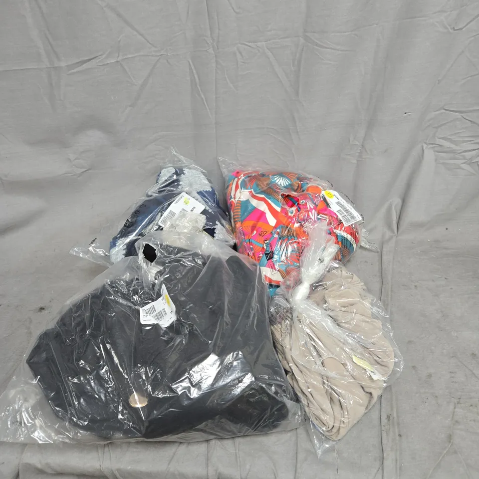 BOX OF APPROXIMATELY 20 ASSORTED CLOTHING ITEMS TO INCLUDE KIM AND CO, IZABEL LONDON ETC