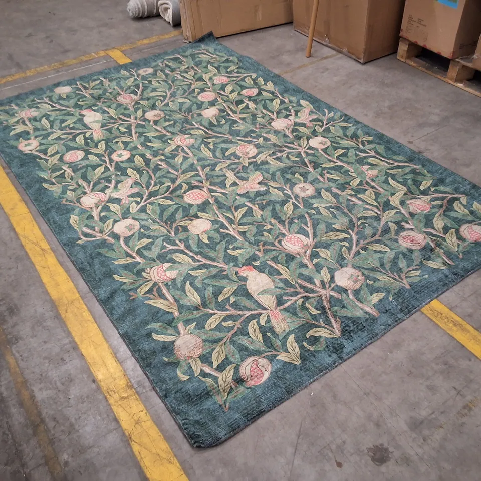 GREEN FLORAL RUG WITH PINK BLOSSOMS – DECORATIVE CARPET APPROXIMATELY 190×290CM
