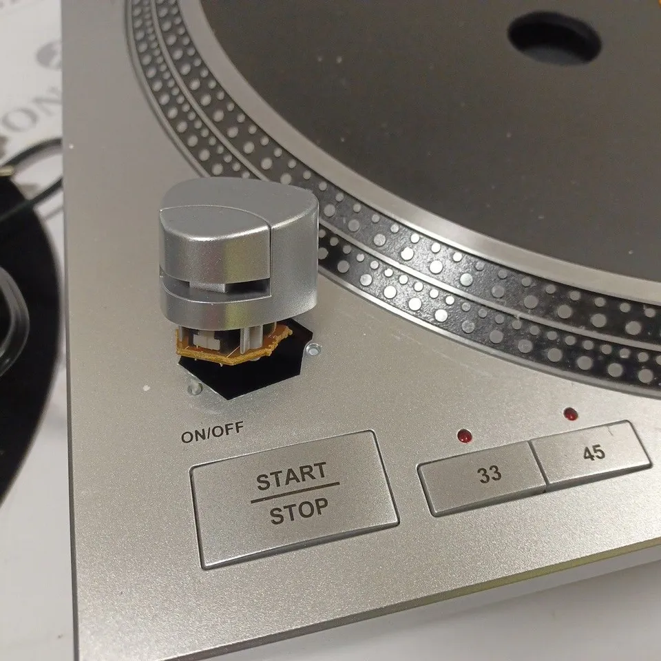 VICTROLA PROFFESIONAL TURNTABLE