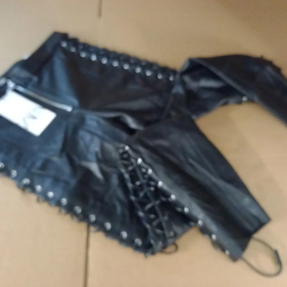 ZARA MID-RISE BLACK ROPE DETAIL PU LEGGINGS - EUR L