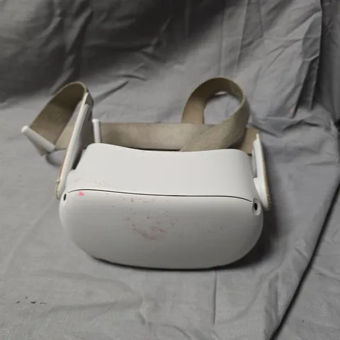 WHITE VR HEADSET WITH FABRIC HEAD STRAP – UNBRANDED 