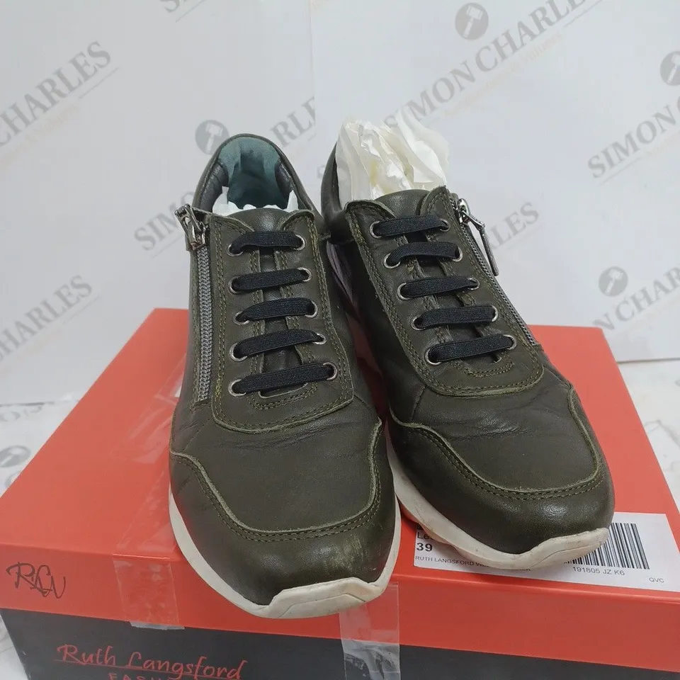 RUTH LANGSFORD WEDGE TRAINER SIZE 6