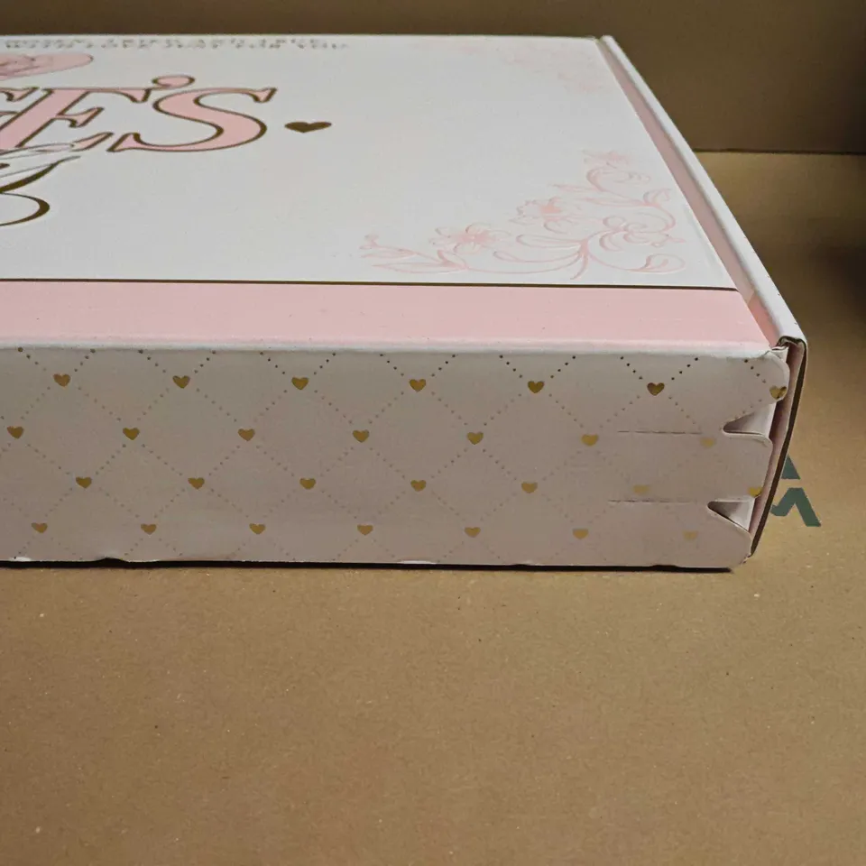 SEALED PAIGE'S PICKS GIFT BOX SET – WITH LOVE PAIGE 
