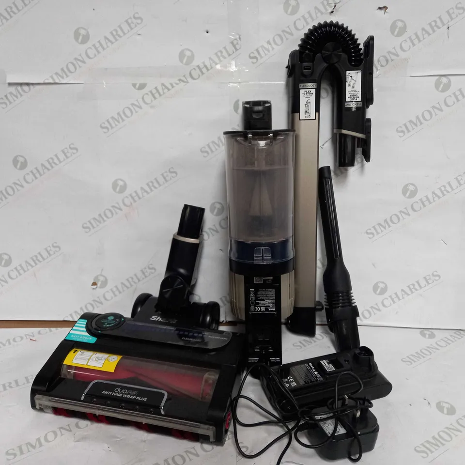 SHARK CORDLESS STICK VACUUM CLEANER PET PRO MODEL