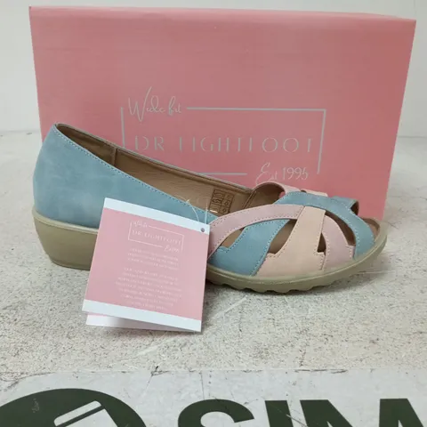 BOXED PAIR OF DR LIGHTHOUSESUSAN SHOES IN PINK/BLUE - UK 8