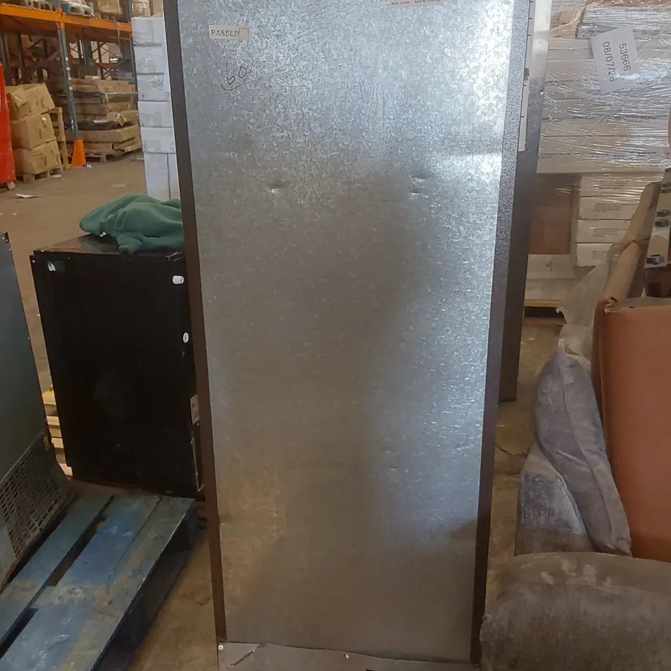 CORNELIUS ZENITH 600T COMMERCIAL SINGLE-DOOR, GLASS-FRONT BOTTLE COOLER AND DRINKS FRIDGE