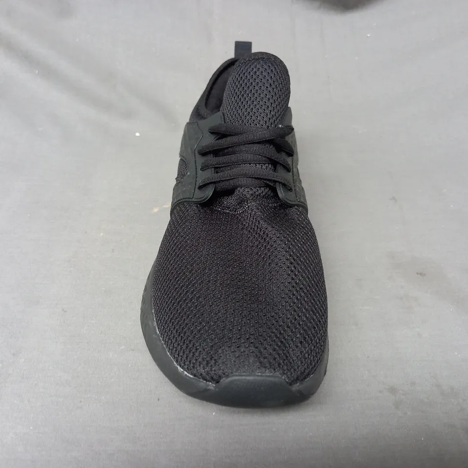 PAIR OF PRIMARK SHOES IN BLACK UK SIZE 11