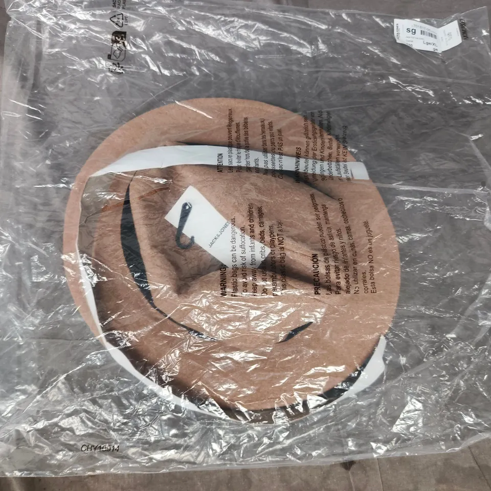 bagged jack & jones fedora hat in camel size large