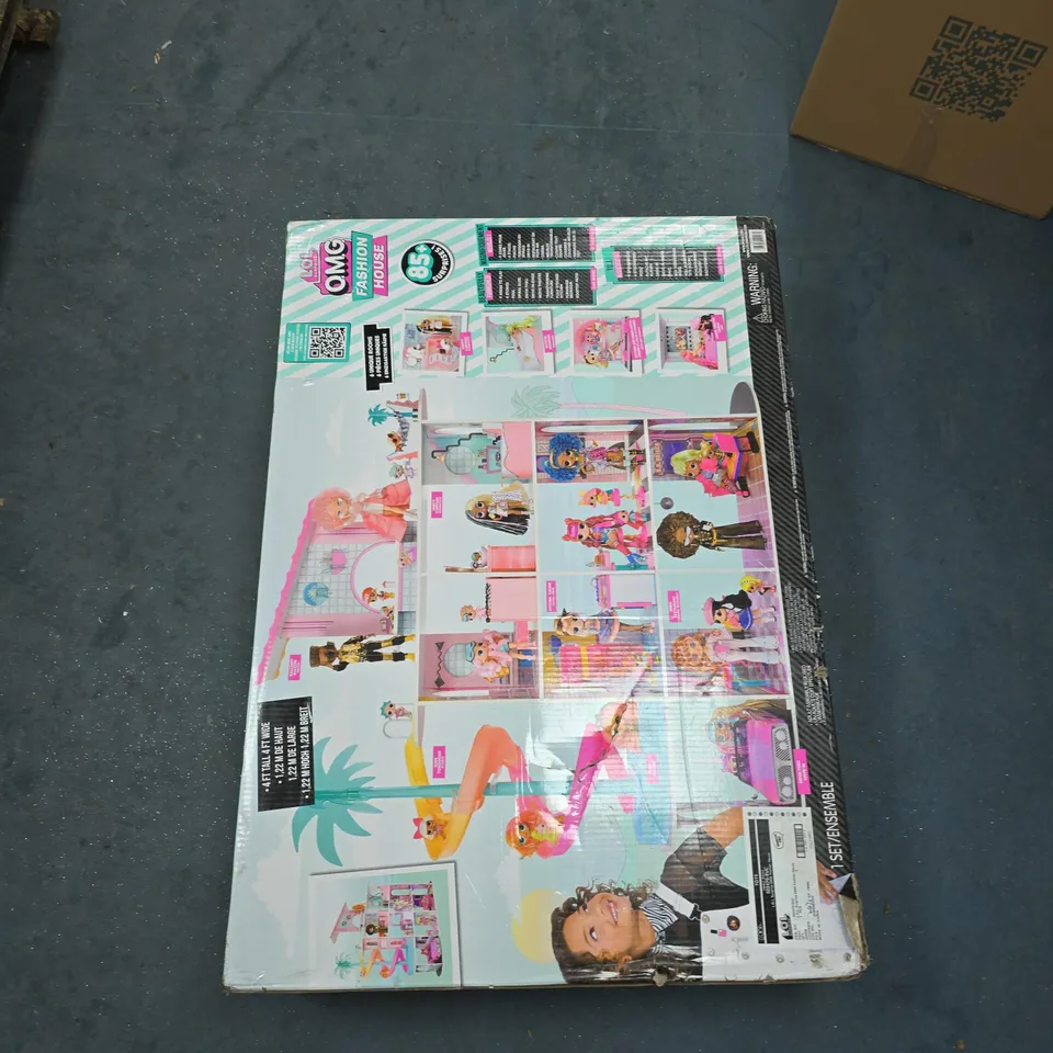 BOXED L.O.L SURPRISE OMG FASHION HOUSE (1 BOX)