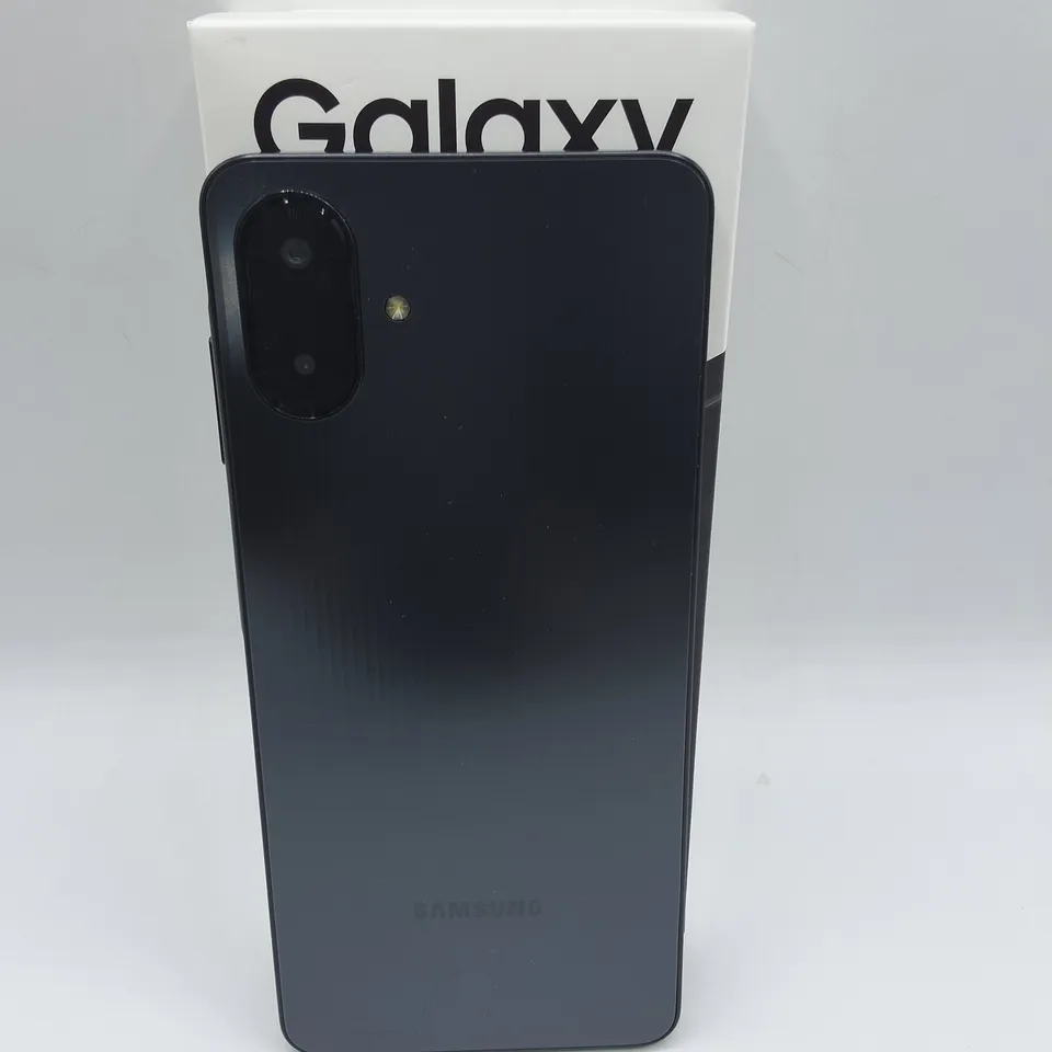 BOXED SAMSUNG GALAXY A07 4/64GB IN BLACK - SM-A075F