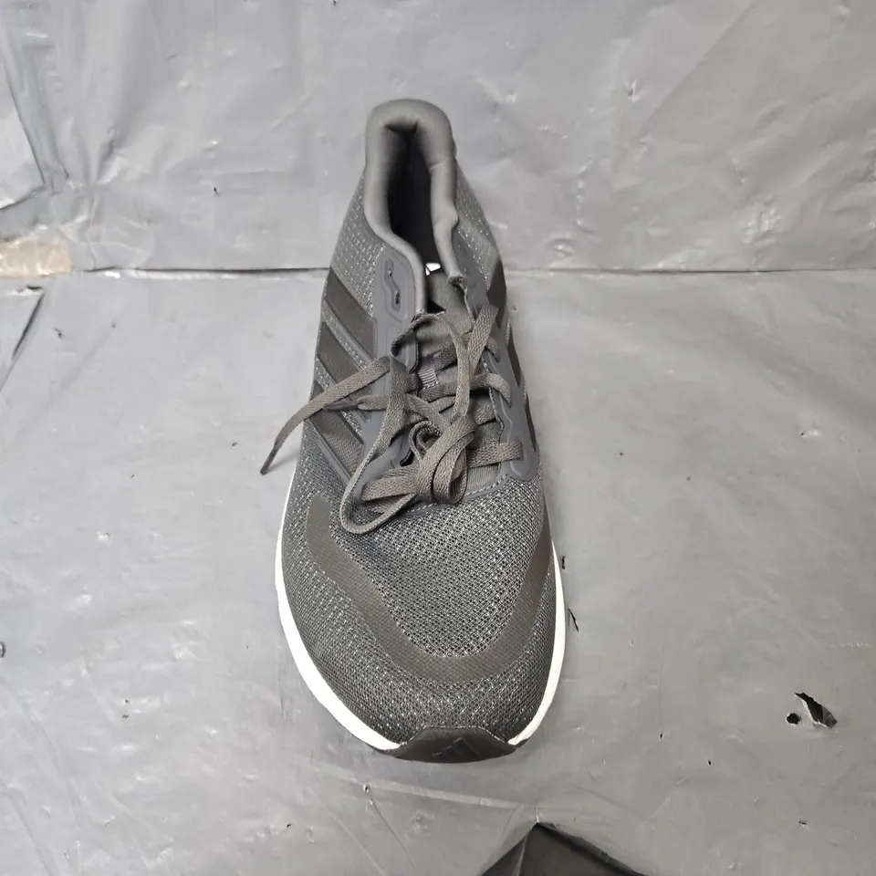 UNBOXED PAIR OF ADIDAS RUNFALCON 5 RUNNING SHOES IN GREY - UK 10