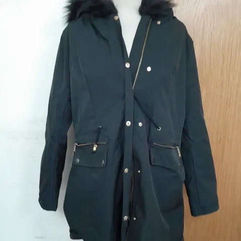 FAUX FUR LINED AND HOOD TRIM COAT IN BLACK WITH GOLD DETAILS SIZE L