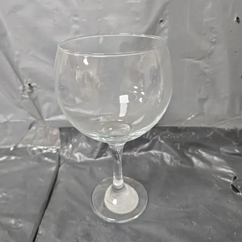 8 GIN GLASSES - COLLECTION ONLY