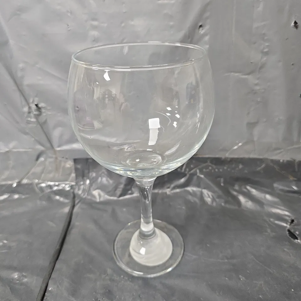 8 GIN GLASSES - COLLECTION ONLY