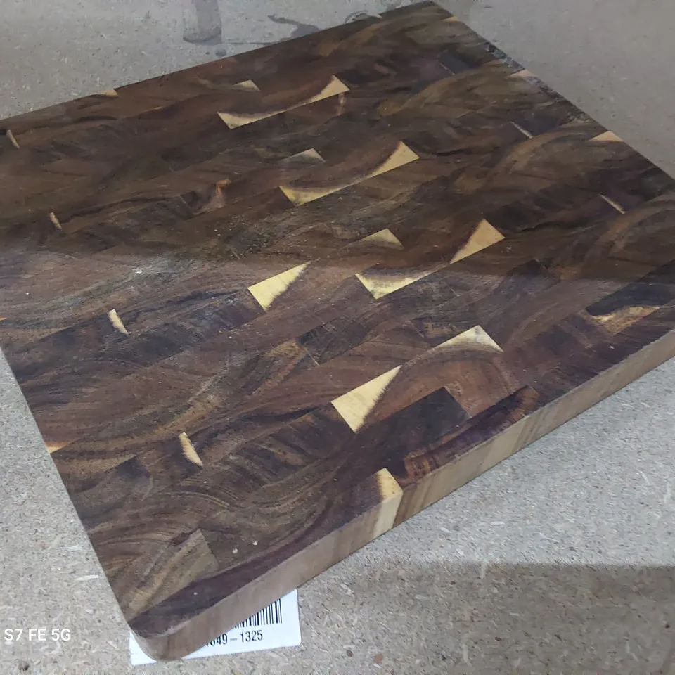 WOODEN BLOCK CUTTING BOARD