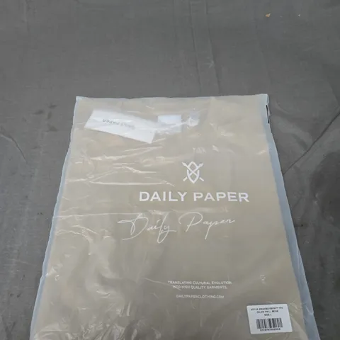 BAGGED DAILY PAPER ESCRIPT TEE - SIZE L