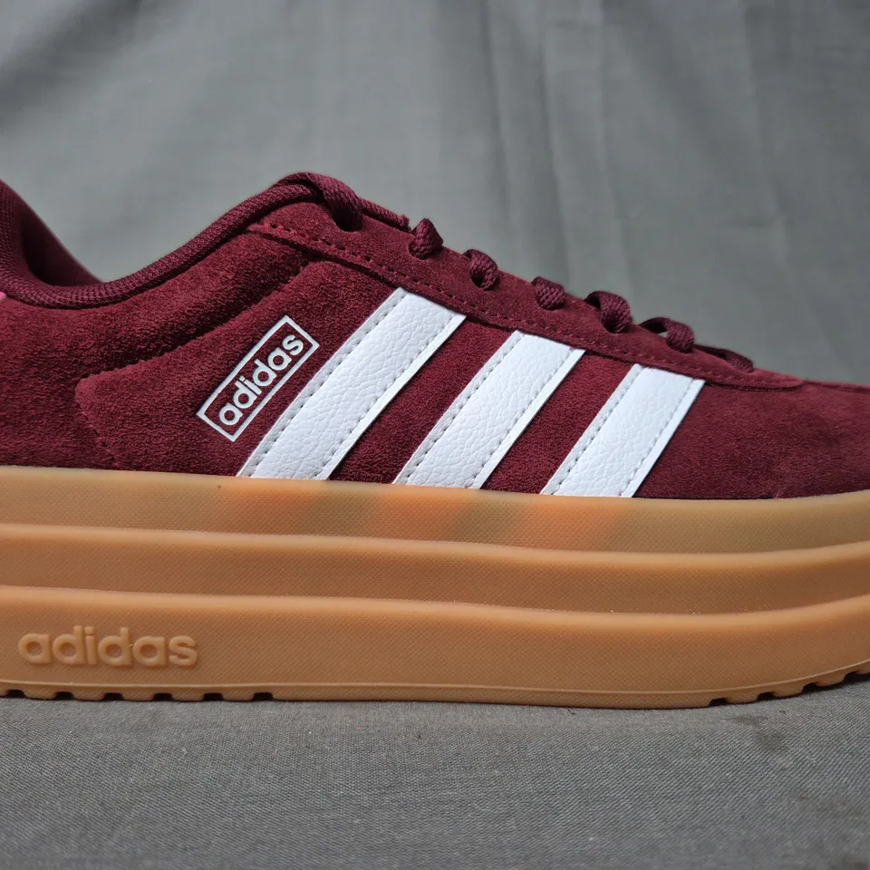 BOXED PAIR OF ADIDAS VL COURT BOLD KID'S SHOES IN BURGUNDY/WHITE/PINK UK SIZE 5.5