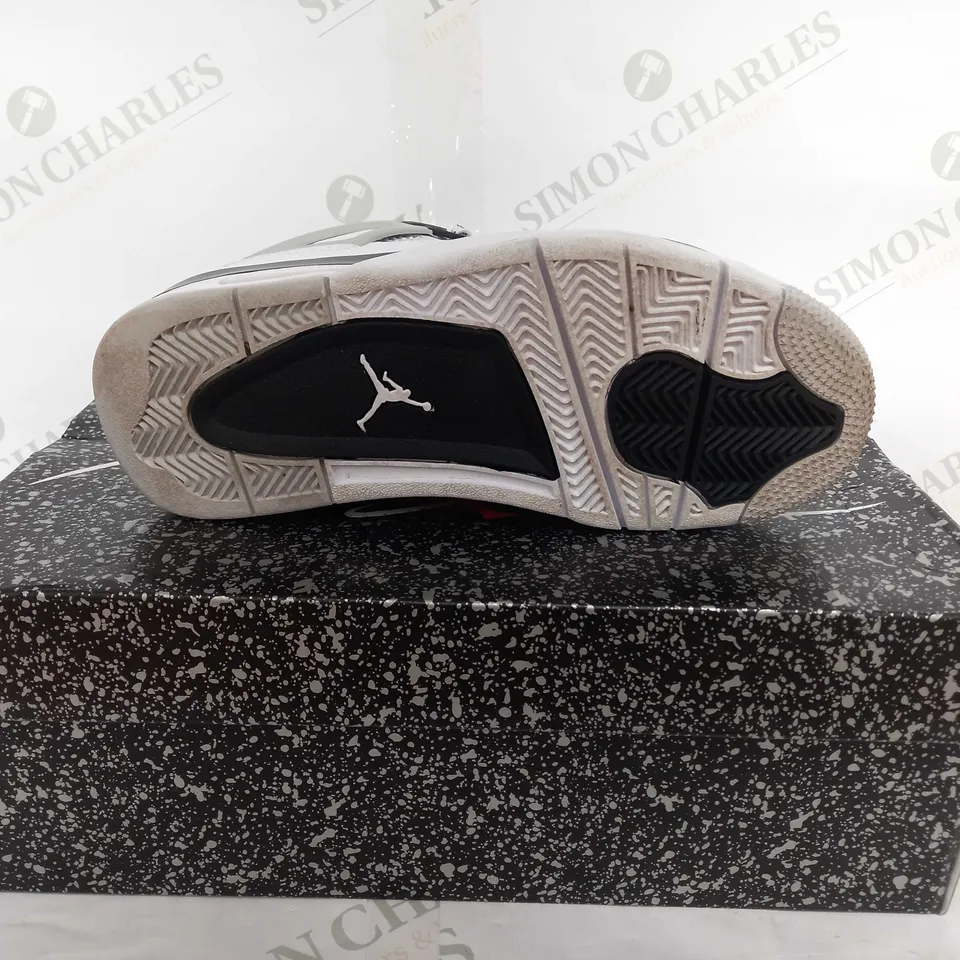 NIKE AIR JORDAN 4 RETRO - UK 4.5
