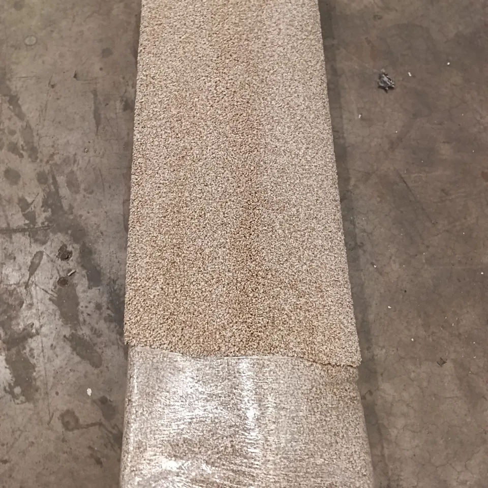 ROLL OF DELIGHTFUL THATCHED ROOF APPROX SIZE: 1.8M X 2.5M