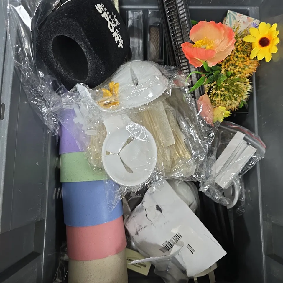 APPROXIMATELY 15 ASSORTED HOUSEHOLD PRODUCTS TO INCLUDE CAN OPENER, TAPE, SHOE POLISH ETC 