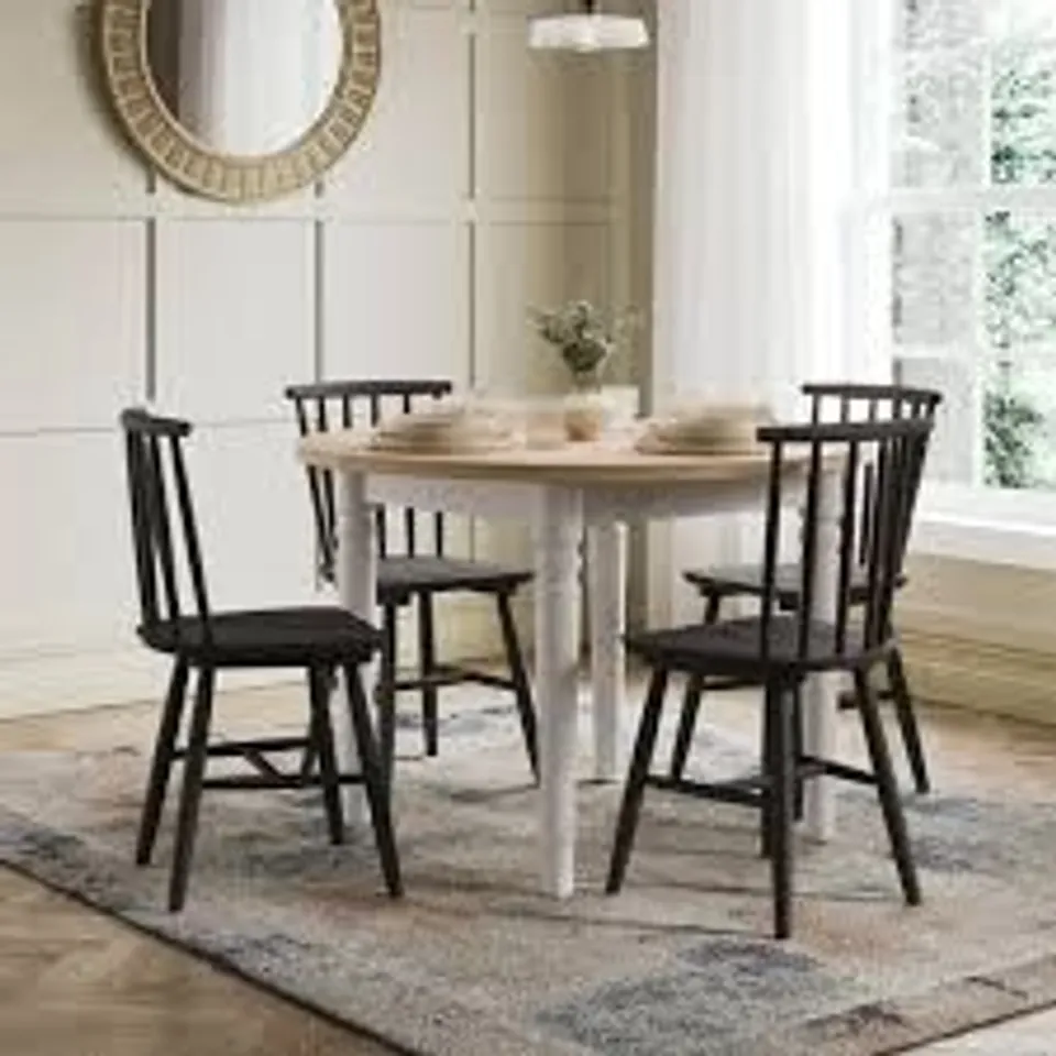 BOXED PIP 4-6 SEATER ROUND TO OVAL EXTENDABLE DINING TABLE - WHITE (1 BOX)