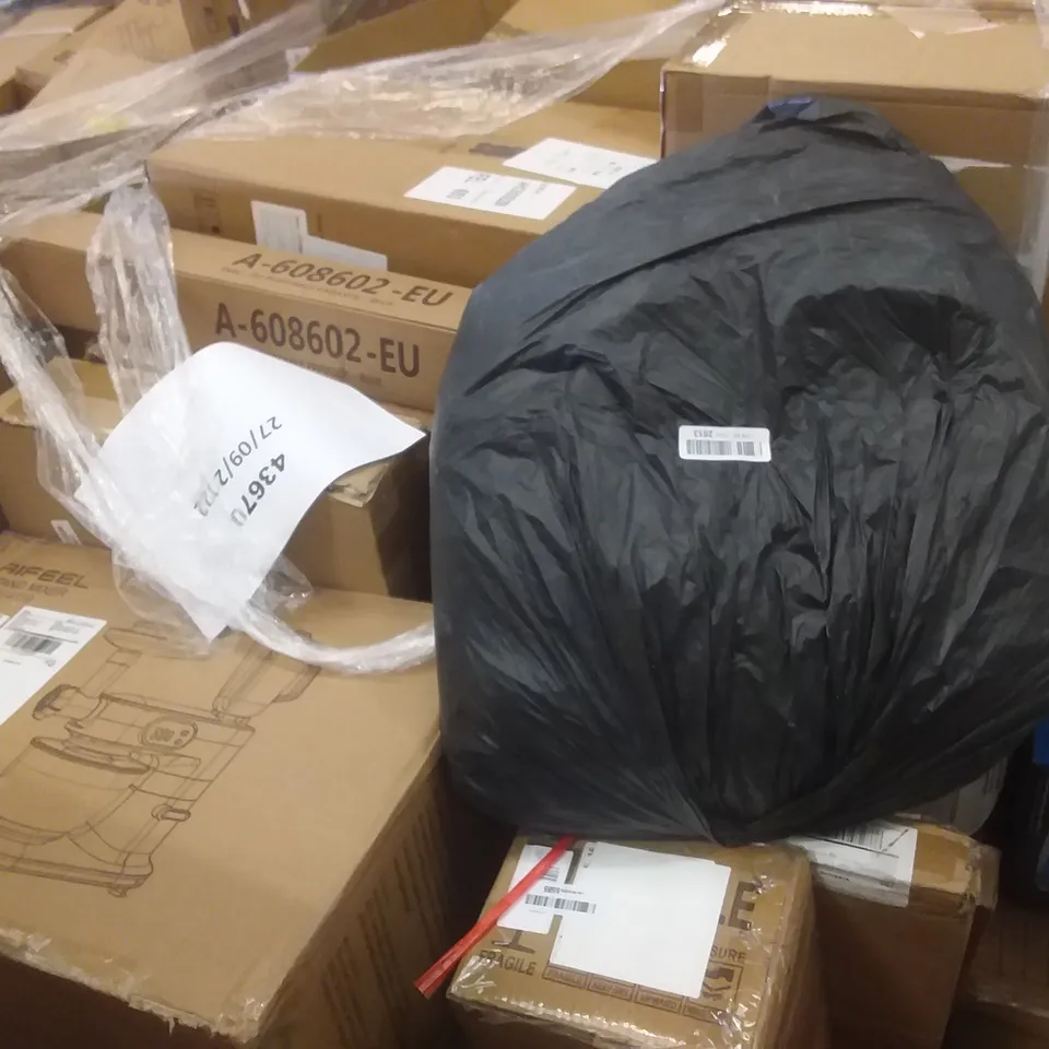 PALLET OF ASSORTED ITEMS INCLUDING ACCSTORE DRYING RACK, MOSQUITO KILLER, PAXCESS PRESSURE WASHER, ANGELSHIELD TOILET SEAT, DONYER POWER ELECTRICAL PATIO HEATER, ROLLER BLINDS, AIFEEL STAND MIXER 