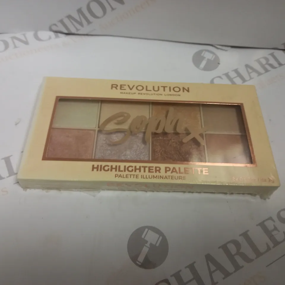 BOX OF APPROX 20 REVOLUTION HIGHLIGHTER PALLETE