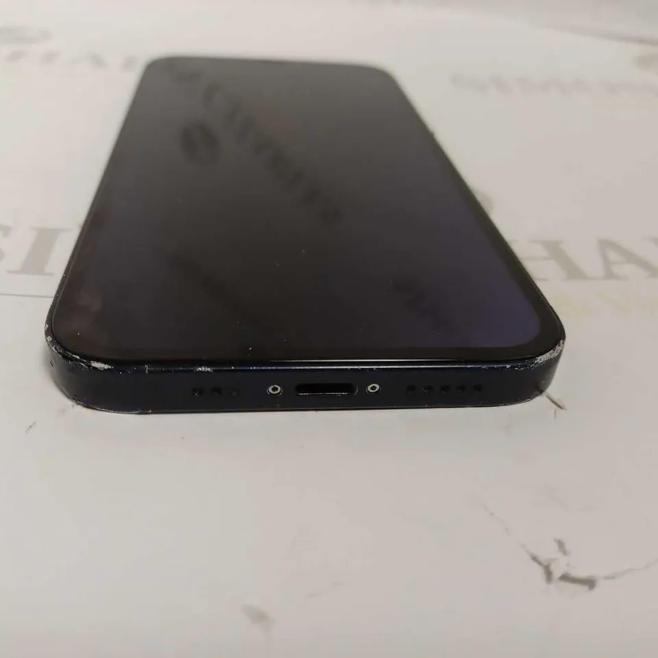 APPLE IPHONE - BLACK MODEL UNKNOWN 