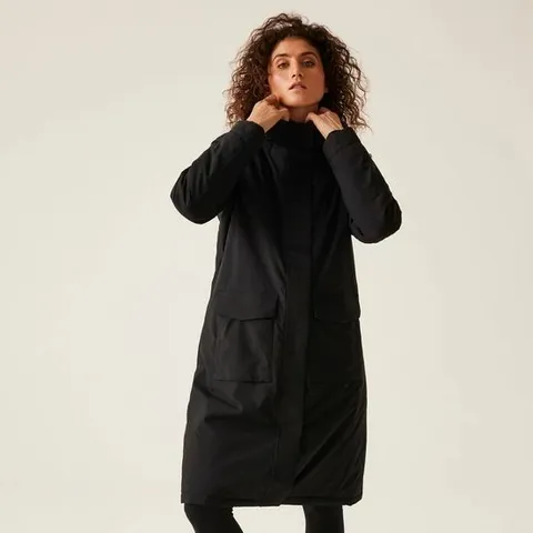 BRAND NEW REGATTA WOMEN'S YARLI WATERPROOF LONGLINE JACKET IN BLACK DARK GREY - 18