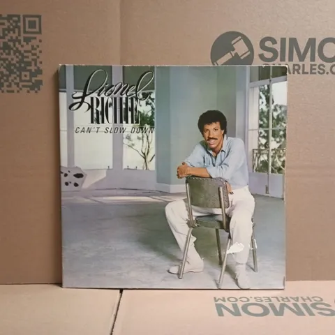 LIONEL RICHIE CAN'T SLOW DOWN VINYL
