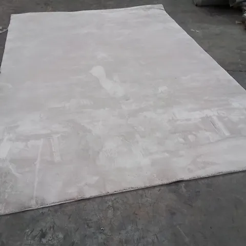 QUALITY DESIGNER AREA RUG - APPROXIMATELY 290X200CM