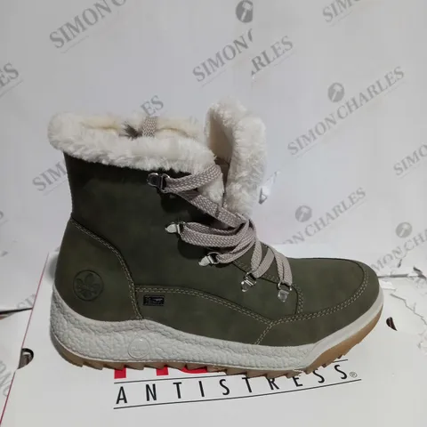 BOXED PAIR OF RIEKER WARM HIKING BOOTS, KHAKI - SIZE 7.5