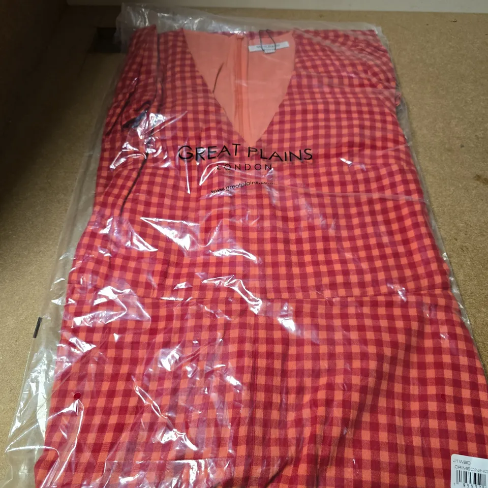BAGGED GREAT PLAINS TUNIS CHECK V NECK DRESS IN CRIMSON/HOT CORAL SIZE 10